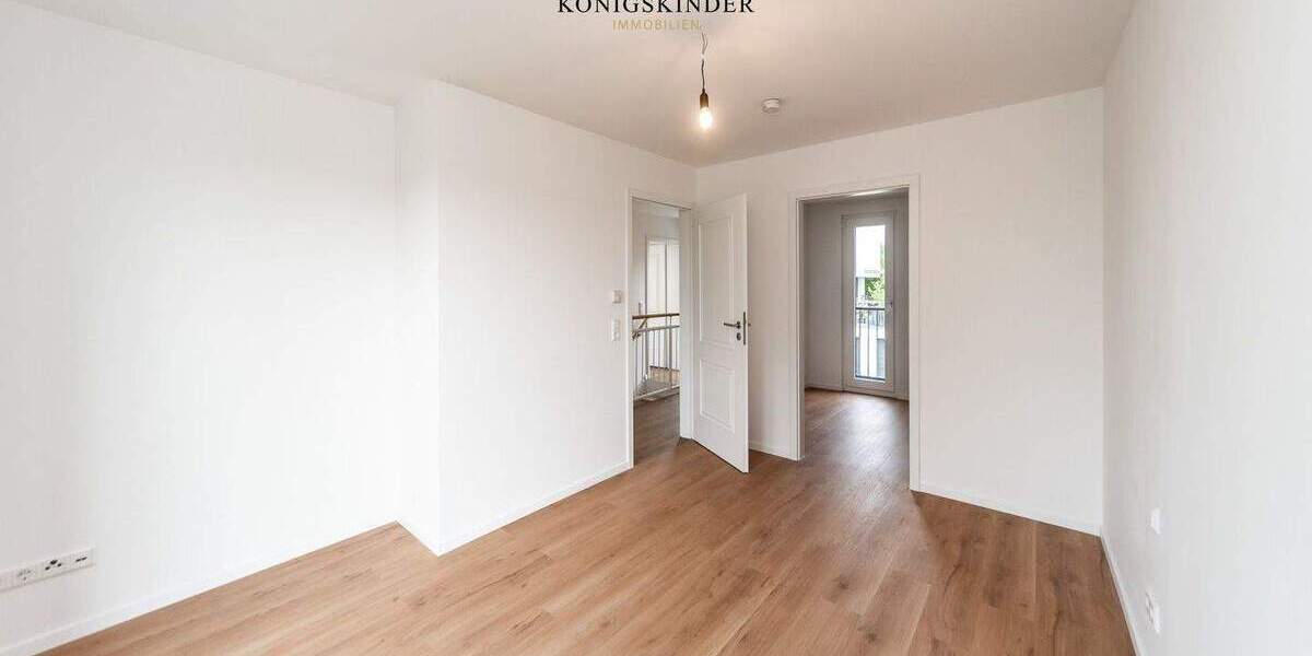 Doppelhaushälfte Stuttgart-Zazenhausen Zuffenhausen - 8 Zimmer, 154 m&sup2;, 849.000&euro; | Angebot:25671700