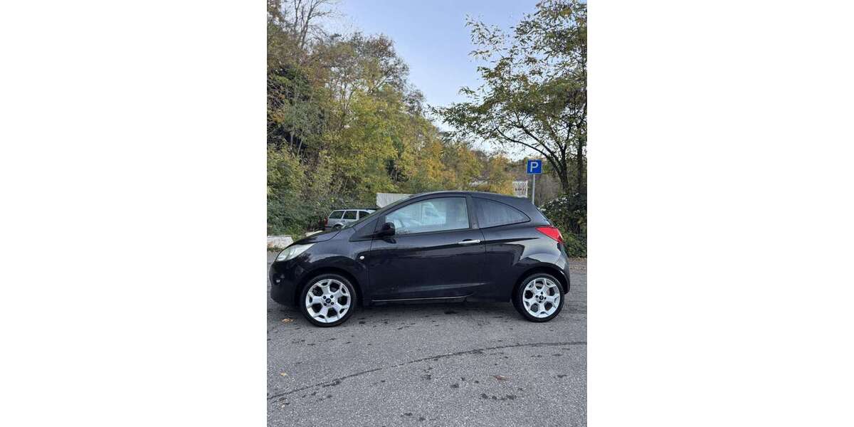 Ford Ka/Ka+ 118.549 km 2.350 &euro; stuttgart 70569