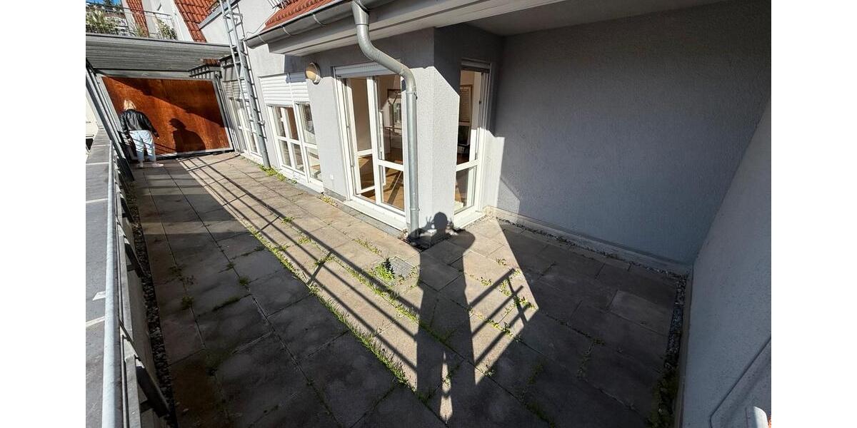 Etagenwohnung Esslingen am Neckar - 2 Zimmer, 65 m&sup2;, 1.000&euro; | Angebot:25944159