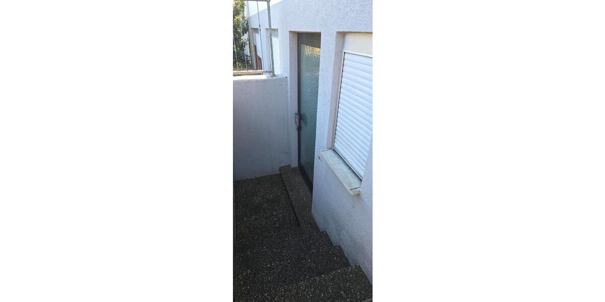 Etagenwohnung Kirchheim am Neckar - 1 Zimmer, 30 m&sup2;, 600&euro; | Angebot:25097107