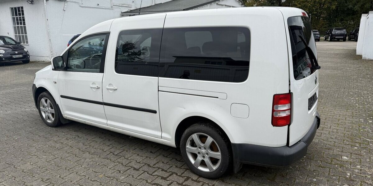 VW Caddy Maxi 2.0 TDI DSG Rollstuhltransport 450.000 km 2.850 &euro; Schorndorf 73614