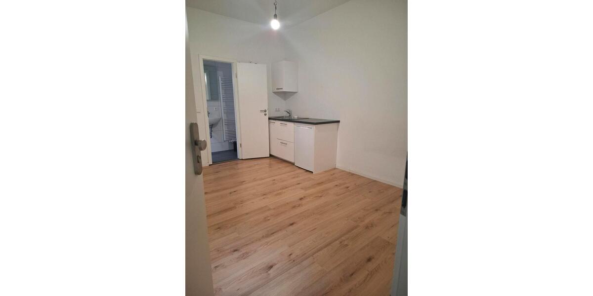 Etagenwohnung Stuttgart Luginsland - 1 Zimmer, 20 m&sup2;, 550&euro; | Angebot:25977691