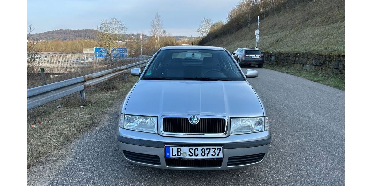 Skoda Octavia 118.000 km 3.900 &euro; Sindelfingen 71065