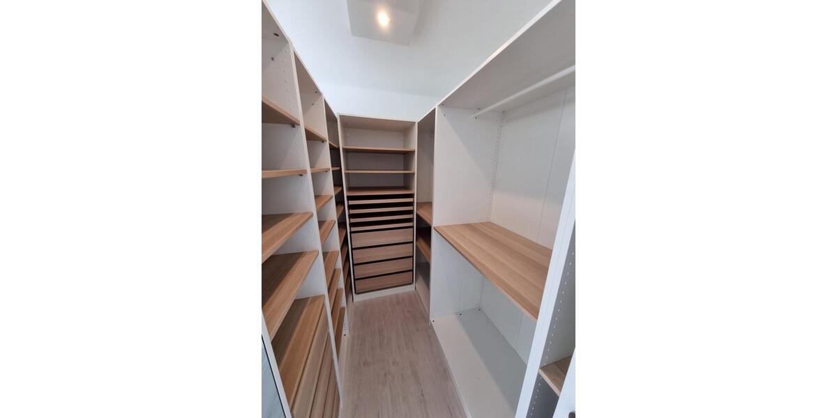Hochparterre Leonberg - 2.5 Zimmer, 70 m&sup2;, 1.250&euro; | Angebot:26681904
