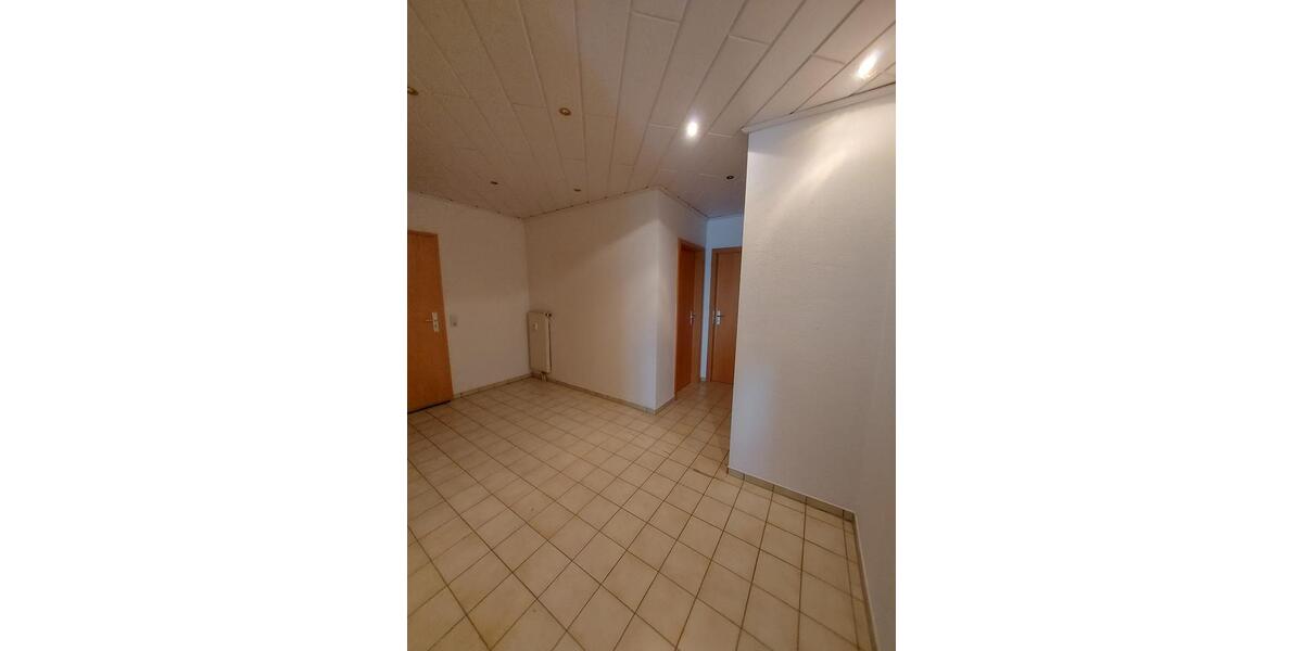 Erdgeschoßwohnung Ebersbach an der Fils - 3 Zimmer, 90 m&sup2;, 1.200&euro; | Angebot:25366445