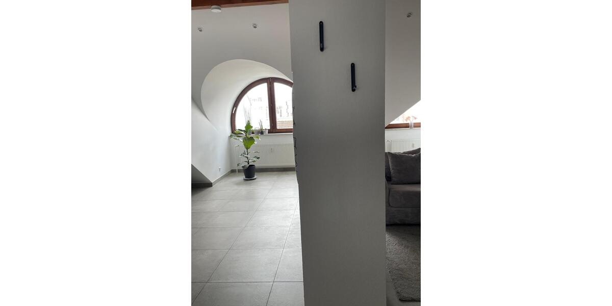 Dachgeschoßwohnung Sindelfingen Sindelfingen (Stadt) - 1 Zimmer, 50 m&sup2;, 750&euro; | Angebot:25995001