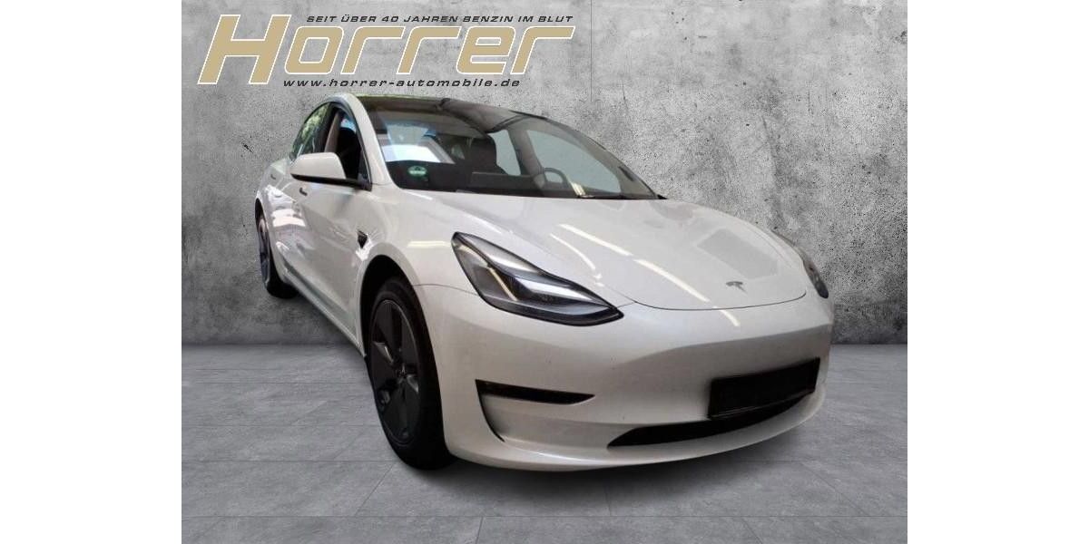 Tesla Model 3 28.076 km 32.740 &euro; Böblingen 71032