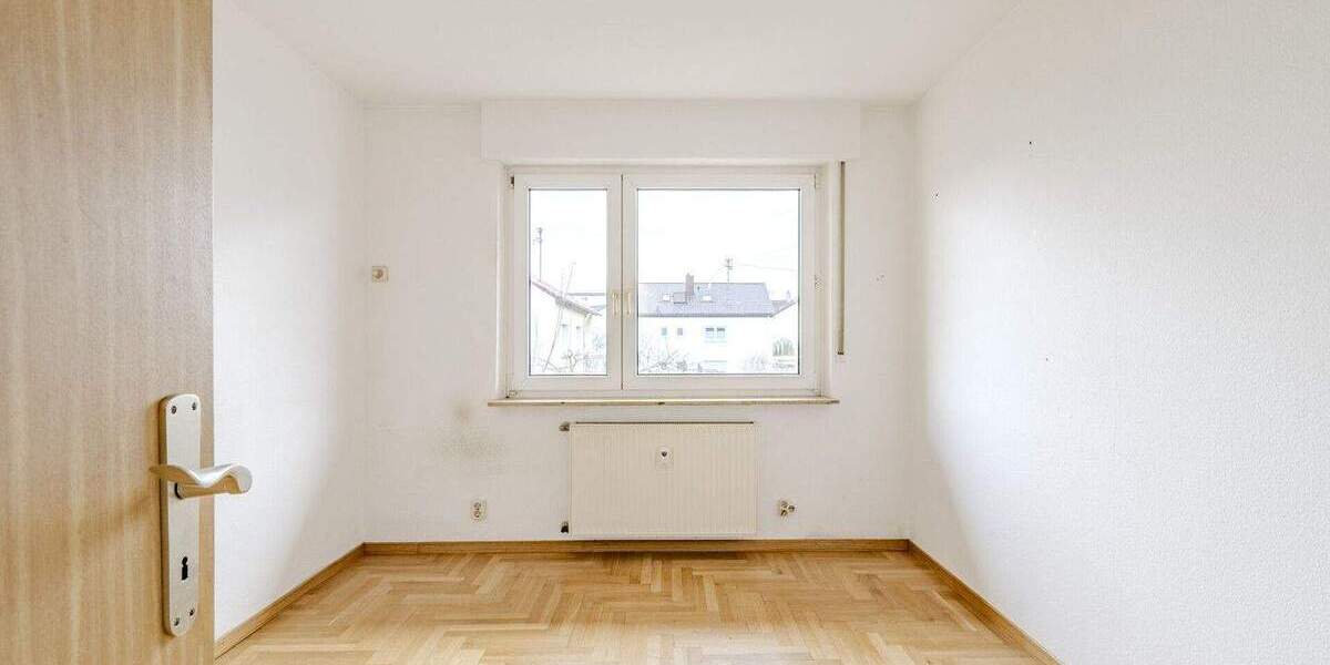 Mehrfamilienhaus, Wohnhaus Sindelfingen / Maichingen Maichingen - 8 Zimmer, 145 m&sup2;, 629.000&euro; | Angebot:25746135