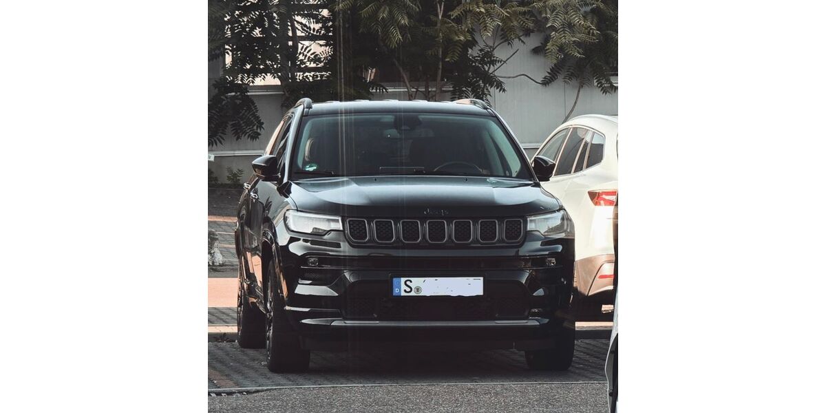 Jeep Compass 99.000 km 18.900 &euro; Stuttgart 70376