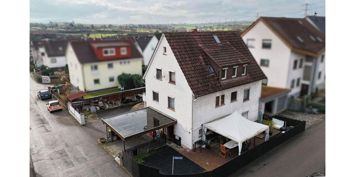 Mehrfamilienhaus, Wohnhaus Ditzingen Hirschlanden - 6 Zimmer, 127 m&sup2;, 555.000&euro; | Angebot:25771171