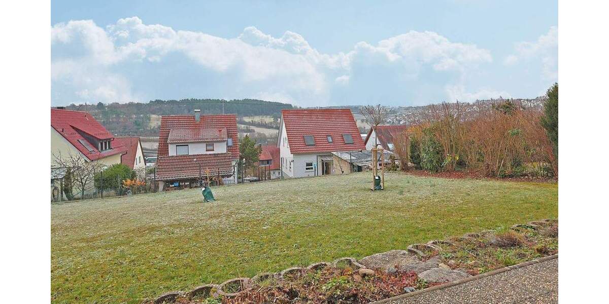 Etagenwohnung Weissach - 3 Zimmer, 95 m&sup2;, 1.100&euro; | Angebot:25682077