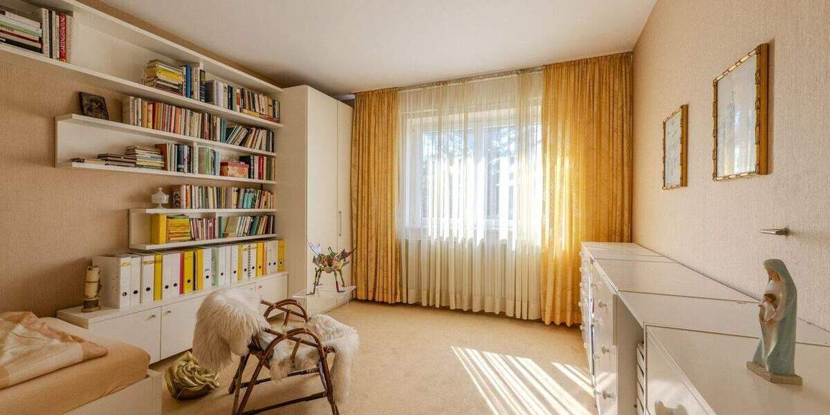 Mehrfamilienhaus, Wohnhaus Stuttgart / Feuerbach Feuerbach - 8 Zimmer, 180 m&sup2;, 795.000&euro; | Angebot:25704035