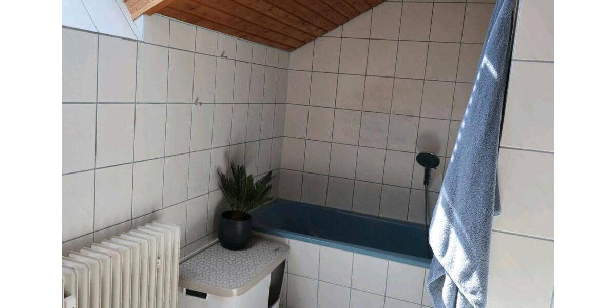 Dachgeschoßwohnung Rechberghausen - 2.5 Zimmer, 80 m&sup2;, 275.000&euro; | Angebot:26953669