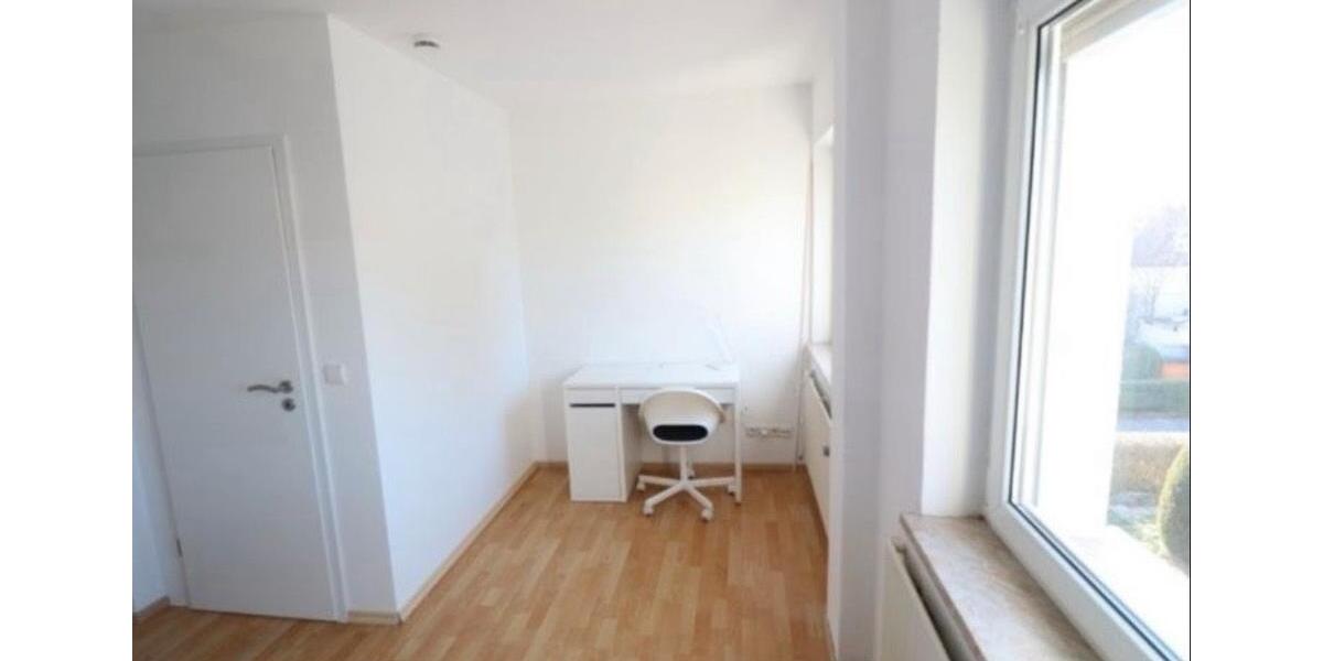 Dachgeschoßwohnung Stuttgart Zuffenhausen - 3 Zimmer, 55 m&sup2;, 550&euro; | Angebot:25304104