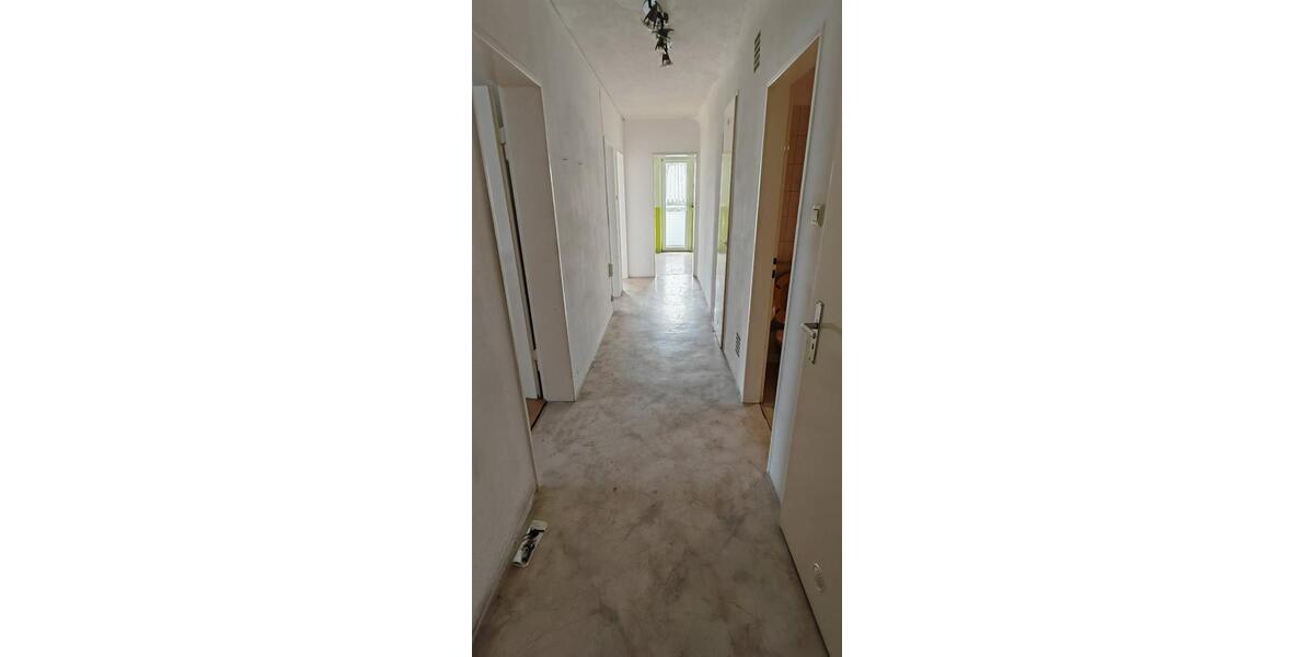 Etagenwohnung Stuttgart Mühlhausen - 3 Zimmer, 70 m&sup2;, 215.000&euro; | Angebot:25498029