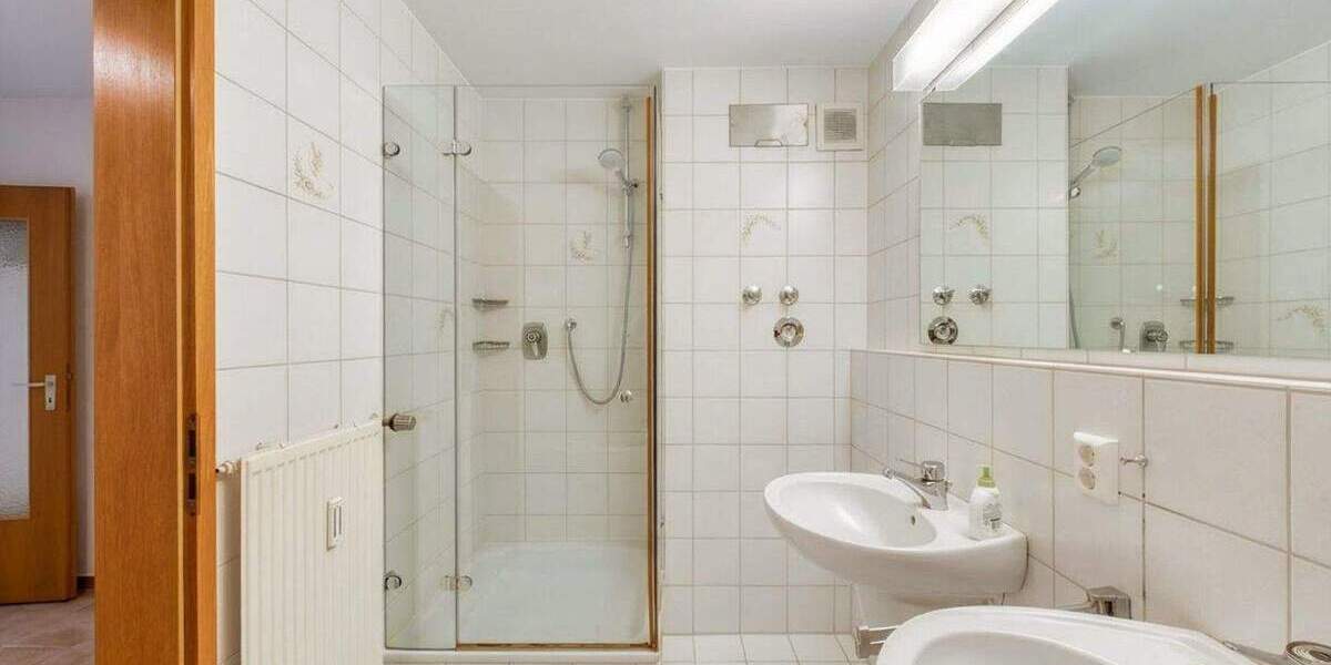 Etagenwohnung Stuttgart Nord - 2 Zimmer, 80 m&sup2;, 1.000&euro; | Angebot:25729901