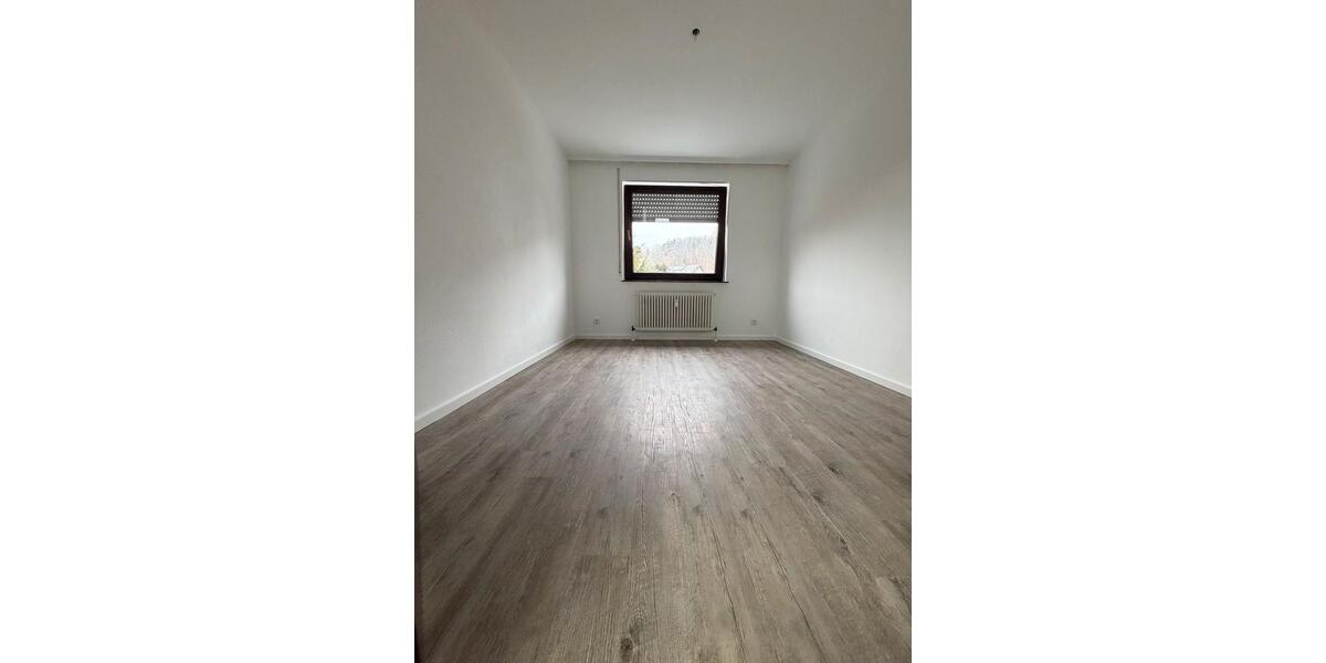 Etagenwohnung Sindelfingen Sindelfingen (Stadt) - 4.5 Zimmer, 104 m&sup2;, 1.700&euro; | Angebot:26024462