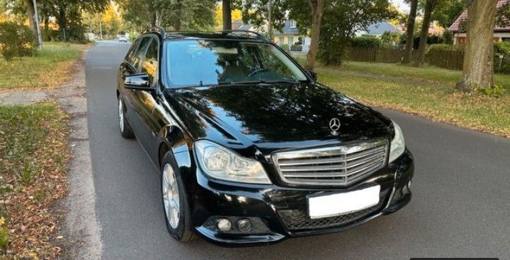 Mercedes-Benz C 220 218.000 km 9.800 &euro; Stuttgart 70499