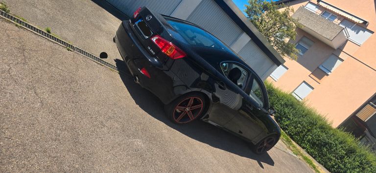 Lexus IS 250 294.000 km 8.999 &euro; Stuttgart - Untertürkheim 70327
