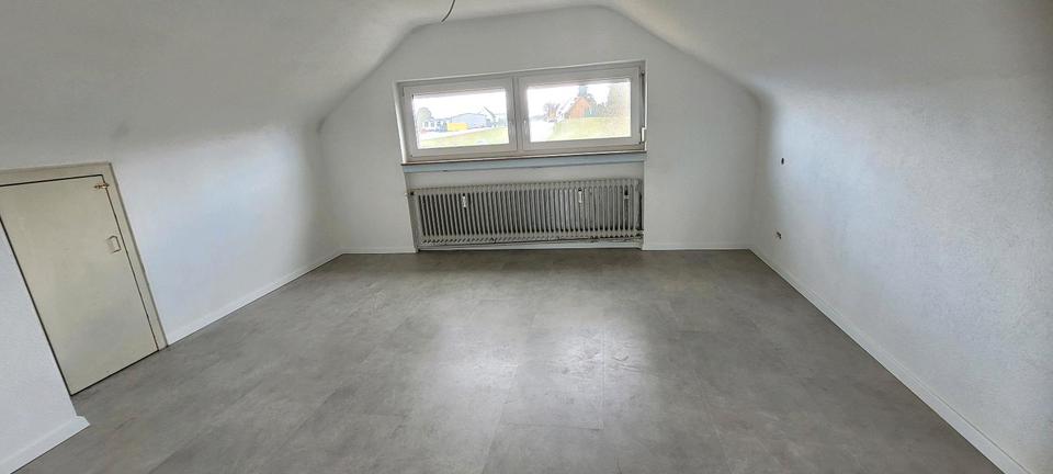 Dachgeschoßwohnung Wüstenrot - 2 Zimmer, 35 m&sup2;, 700&euro; | Angebot:25723189