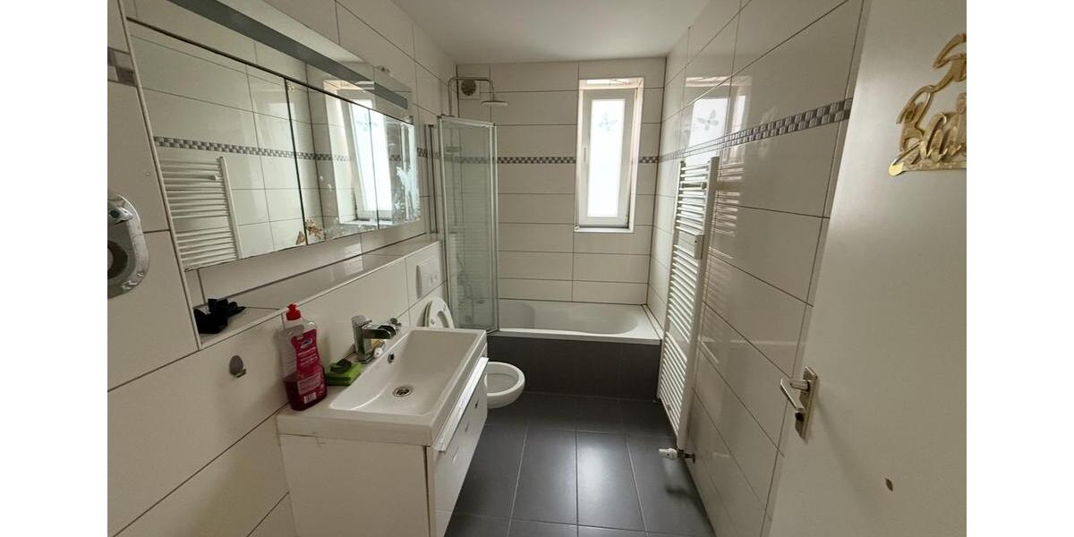 Hochparterre Esslingen am Neckar Oberesslingen - 3 Zimmer, 75 m&sup2;, 1.100&euro; | Angebot:26612883