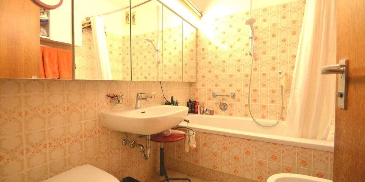 Mehrfamilienhaus, Wohnhaus Gerlingen - 1 Zimmer, 456 m&sup2;, 1.950.000&euro; | Angebot:25704356