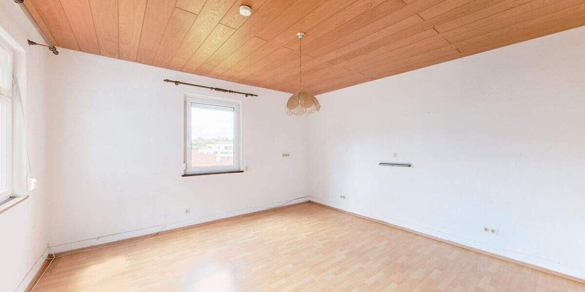 Mehrfamilienhaus, Wohnhaus Backnang - 9 Zimmer, 233 m&sup2;, 550.000&euro; | Angebot:25696179