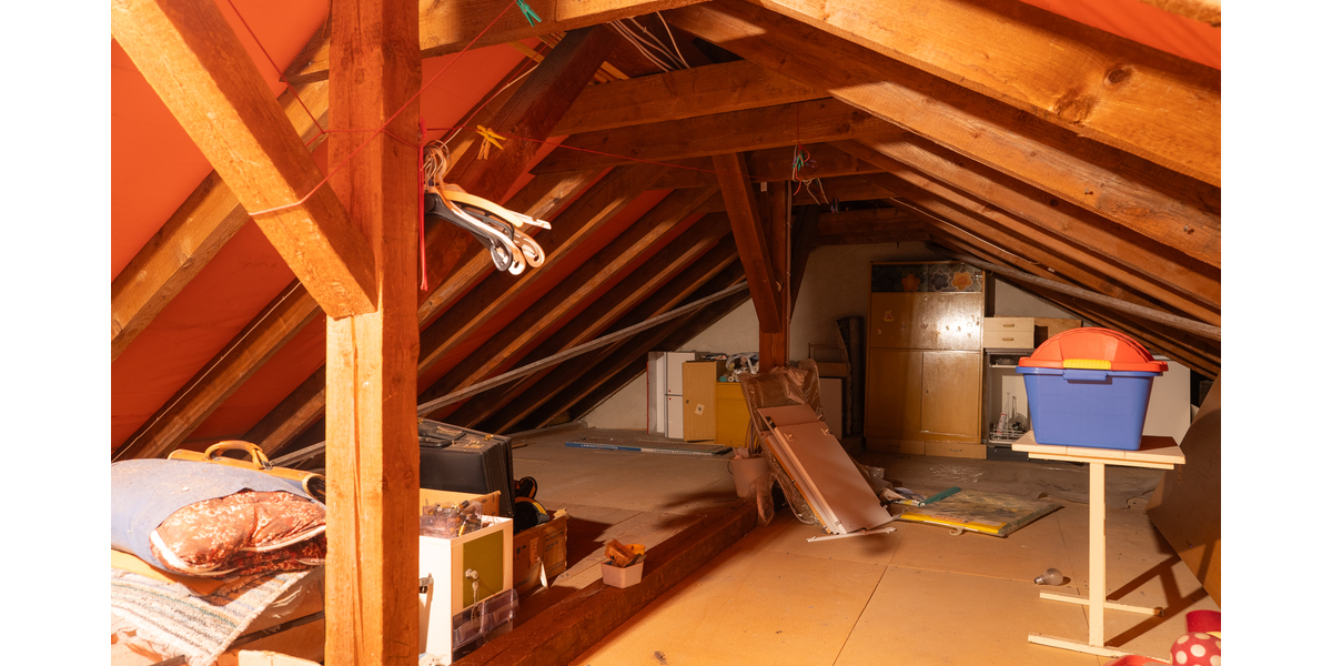 Sonnige Dachgeschoss-Oase mit PV-Anlage und Balkon - Etagenwohnung Schorndorf | Angebot:26548615