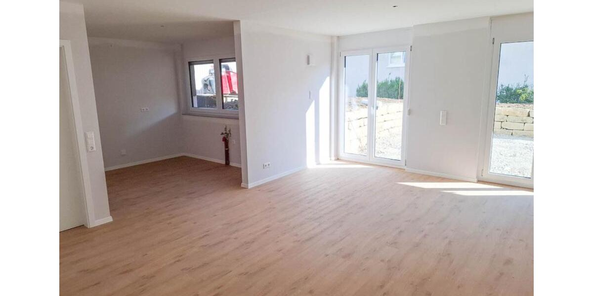 Etagenwohnung Leonberg - 3 Zimmer, 104 m&sup2;, 1.600&euro; | Angebot:25957118