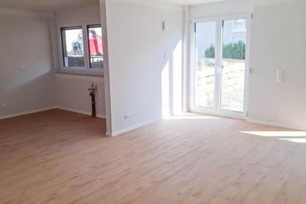 Wohnung Leonberg - 3 Zimmer, 104 m&sup2;, 1.600&euro; | Angebot:25957118