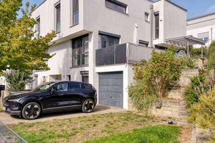 Haus Stuttgart-Zuffenhausen/Zazenhausen Zazenhausen - 5 Zimmer, 130 m&sup2;, 2.000&euro; | Angebot:27696964