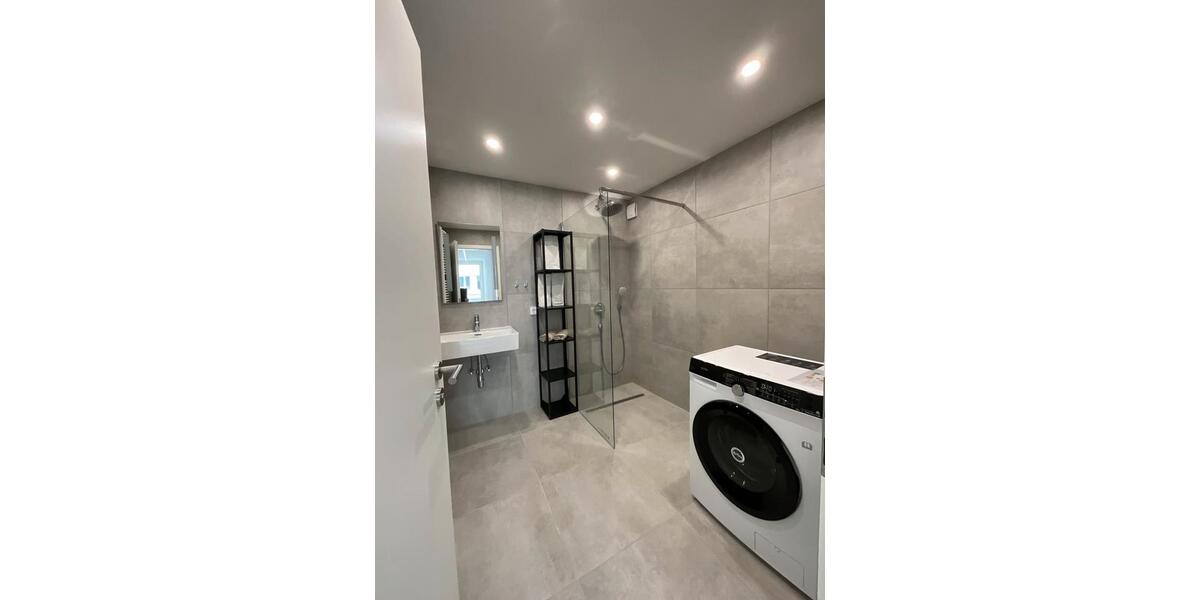 Etagenwohnung Sindelfingen - 4 Zimmer, 100 m&sup2;, 3.500&euro; | Angebot:25570940