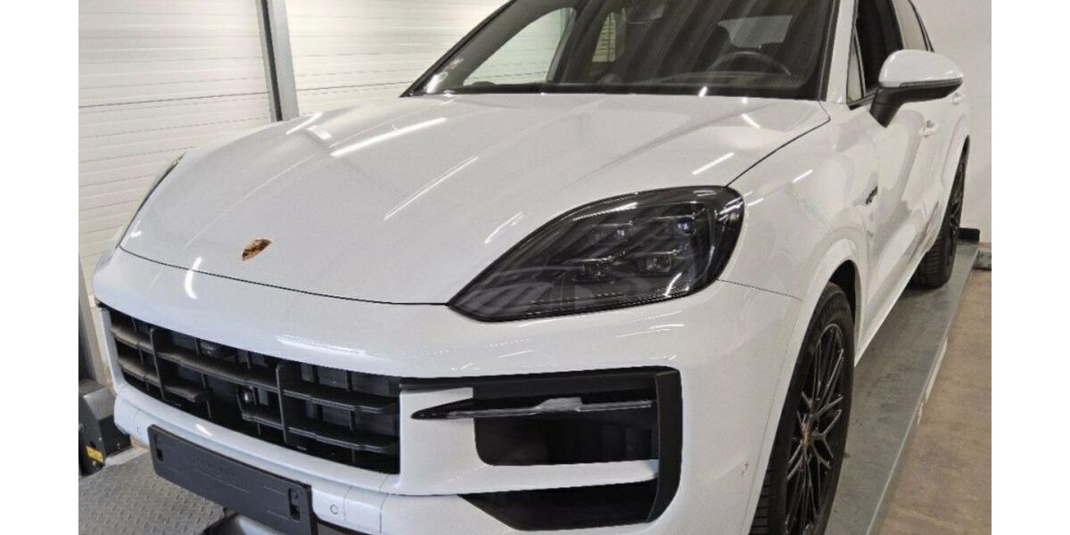 Porsche Cayenne 18.950 km 108.790 &euro; Stuttgart 70499