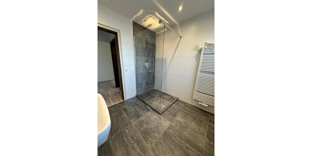 Erdgeschoßwohnung Uhingen - 4 Zimmer, 120 m&sup2;, 1.700&euro; | Angebot:25719333