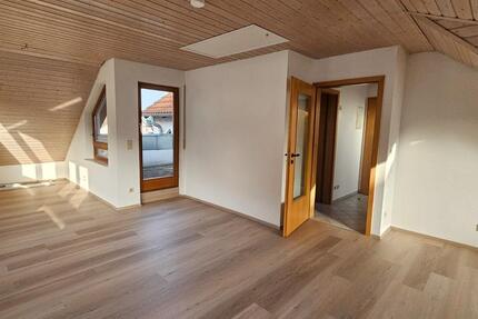 Wohnung Ditzingen - 1.5 Zimmer, 37 m&sup2;, 680&euro; | Angebot:25621672