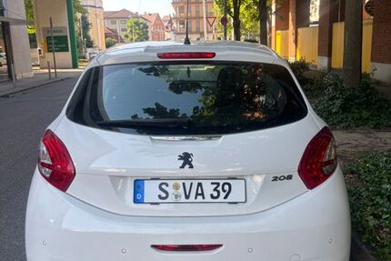 Peugeot 208 108.000 km 4.299 &euro; Stuttgart 70499