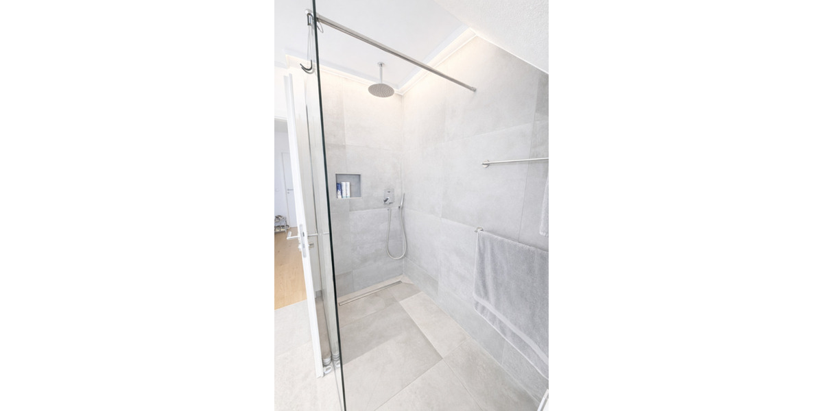 Dachgeschoßwohnung Nürtingen - 4.5 Zimmer, 109 m&sup2;, 539.000&euro; | Angebot:25931522