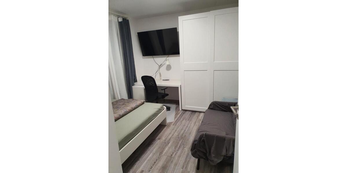 Etagenwohnung Stuttgart Feuerbach - 1.5 Zimmer, 32 m&sup2;, 899&euro; | Angebot:25982344