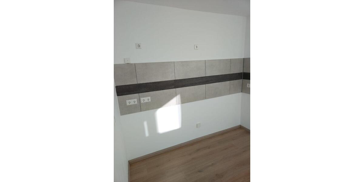 Etagenwohnung Uhingen - 2 Zimmer, 80 m&sup2;, 980&euro; | Angebot:27625097