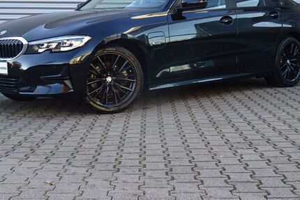 BMW 320 88.928 km 24.855 &euro; Bietigheim-Bissingen 74321