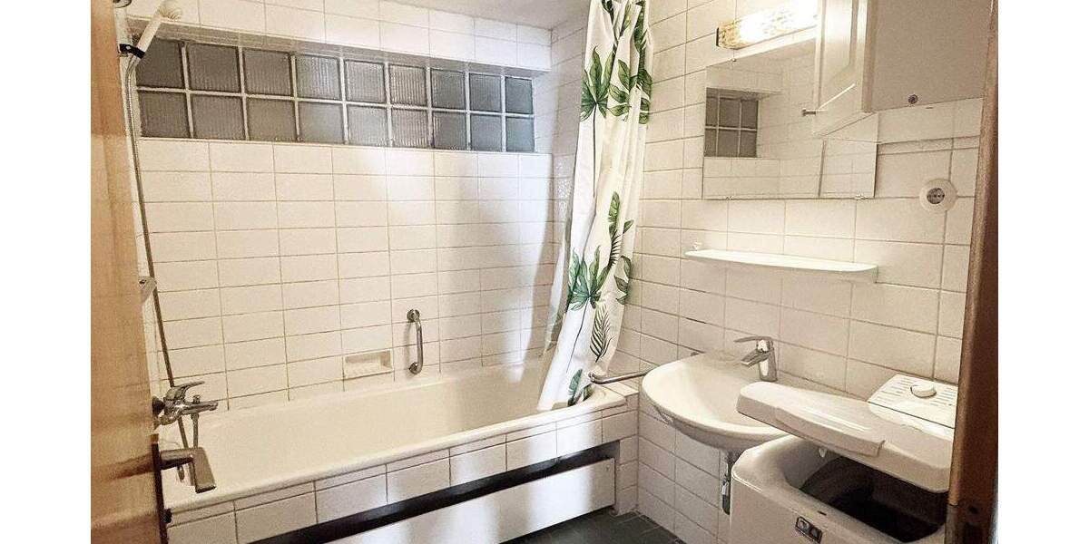 Etagenwohnung Stuttgart Feuerbach - 3 Zimmer, 62 m&sup2;, 270.000&euro; | Angebot:25704677