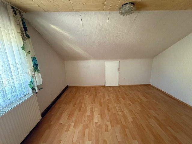 Einfamilienhaus Dettenhausen - 7 Zimmer, 130 m&sup2;, 498.000&euro; | Angebot:25696029