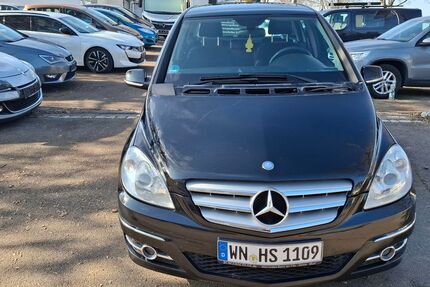 Mercedes-Benz B 180 246.893 km 2.290 &euro; Kernen i. r 71394