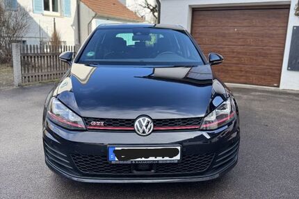 VW Golf 137.760 km 17.300 &euro; Korb 71404