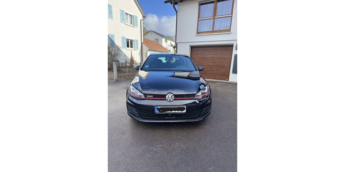 VW Golf 137.760 km 17.300 &euro; Korb 71404