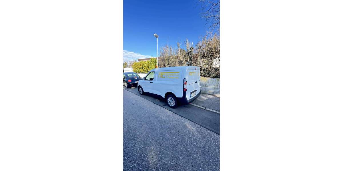 Ford Transit Courier 6.000 km 21.550 &euro; Stuttgart 70435