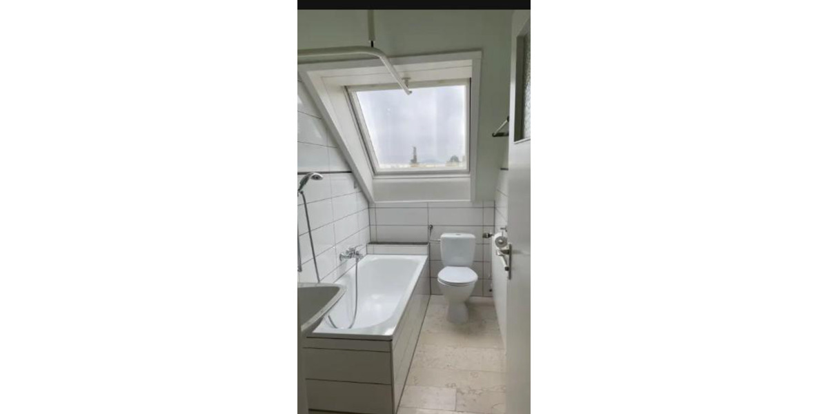 Dachgeschoßwohnung Ditzingen - 2 Zimmer, 78 m&sup2;, 1.100&euro; | Angebot:25614637