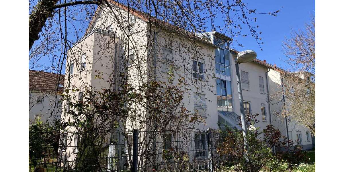 Etagenwohnung Stuttgart Bad Cannstatt - 3 Zimmer, 73 m&sup2;, 300.000&euro; | Angebot:26068808