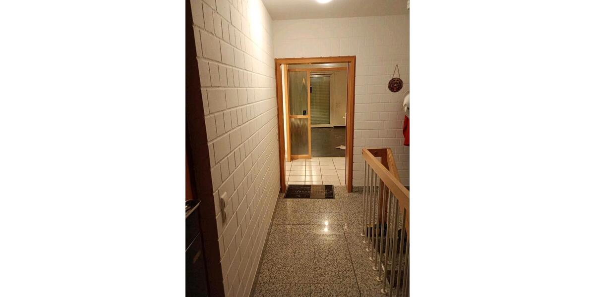 Erdgeschoßwohnung Sindelfingen - 3.5 Zimmer, 114 m&sup2;, 1.500&euro; | Angebot:26035412