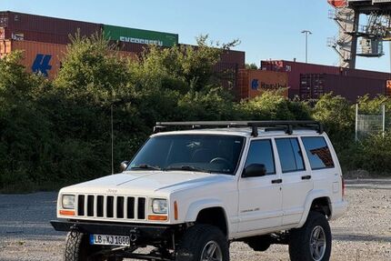 Jeep Cherokee 4.986 km 16.499 &euro; Kornwestheim 70806